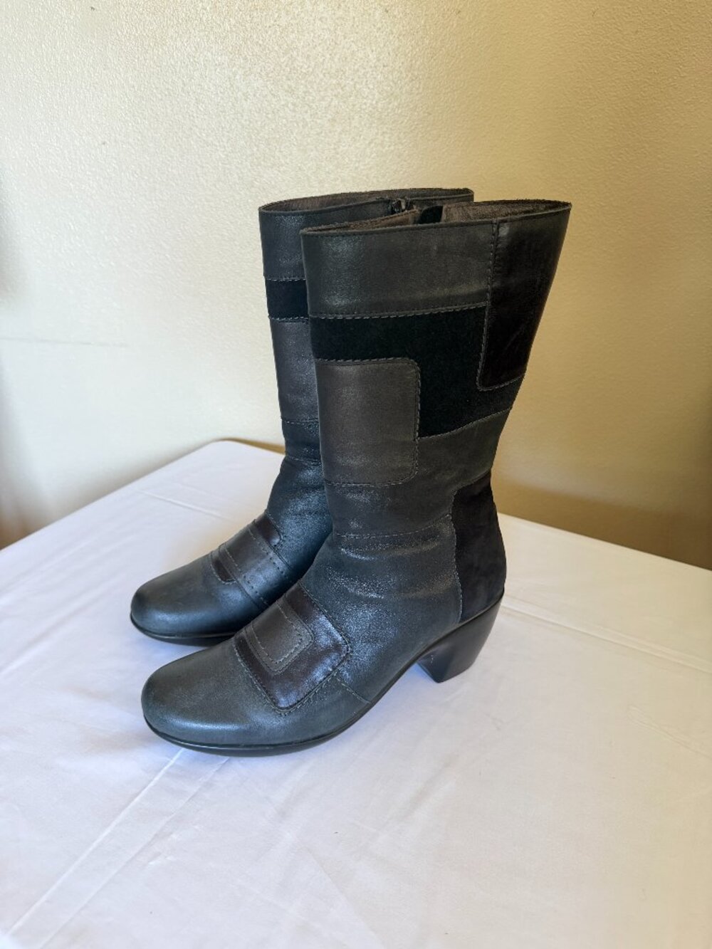Noat navy leather and suede boots
